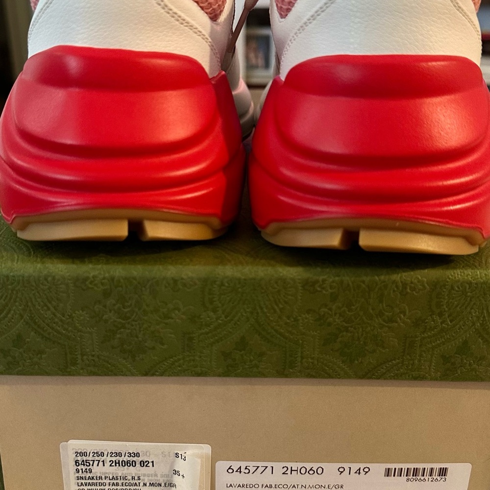 Gucci Sneakers - Picture 7 of 8